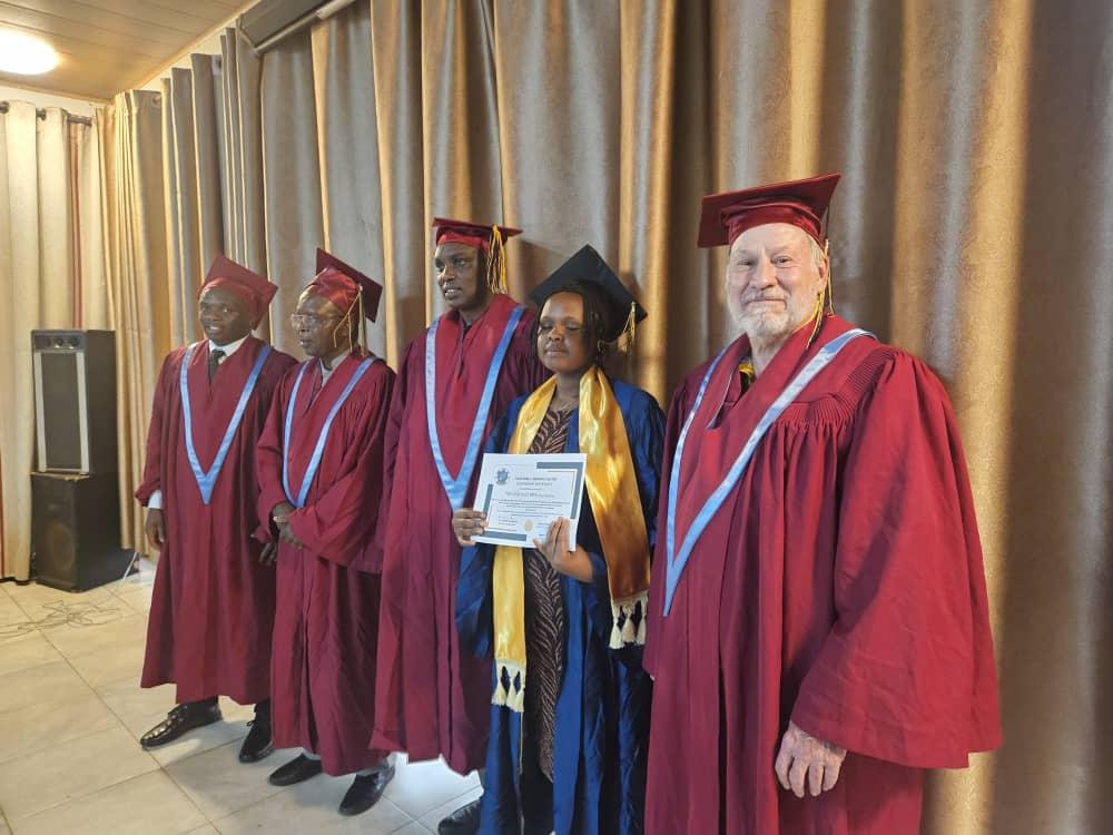 On Saturday, October 18, 2025, at Light House Ministry Center, we held an extraordinary graduation ceremony for the first discipleship class of high school students.